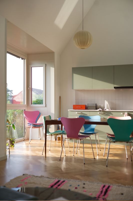 Umbau & Aufstockung Mehrfamilienhaus, Basel – Helle und grosszügige Essküche in der Aufstockung